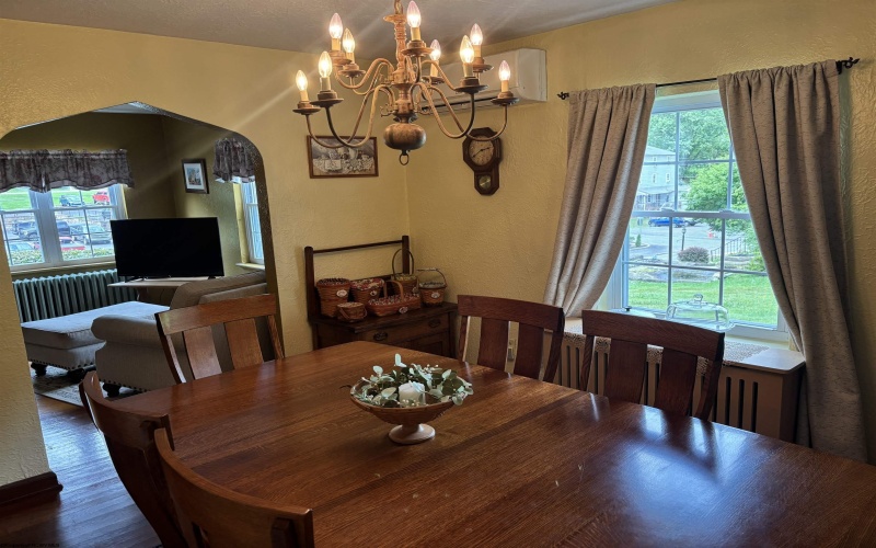 1378 Locust Avenue, Fairmont, West Virginia 26554, 4 Bedrooms Bedrooms, 7 Rooms Rooms,2 BathroomsBathrooms,Single Family Detached,For Sale,Locust,0,10166056