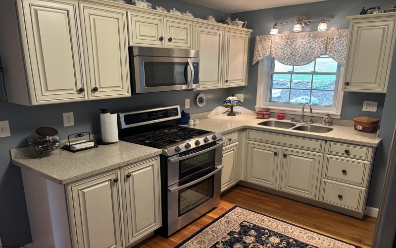 1378 Locust Avenue, Fairmont, West Virginia 26554, 4 Bedrooms Bedrooms, 7 Rooms Rooms,2 BathroomsBathrooms,Single Family Detached,For Sale,Locust,0,10166056