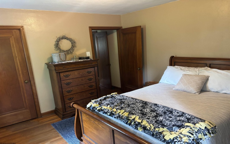 1378 Locust Avenue, Fairmont, West Virginia 26554, 4 Bedrooms Bedrooms, 7 Rooms Rooms,2 BathroomsBathrooms,Single Family Detached,For Sale,Locust,0,10166056
