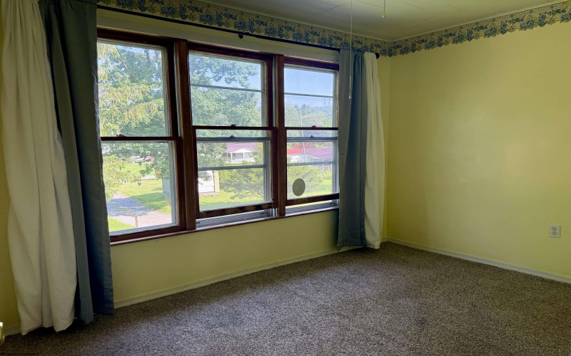 107 Jaycee Avenue, Terra Alta, West Virginia 26764, 3 Bedrooms Bedrooms, 7 Rooms Rooms,2 BathroomsBathrooms,Single Family Detached,For Sale,Jaycee,0,10166062