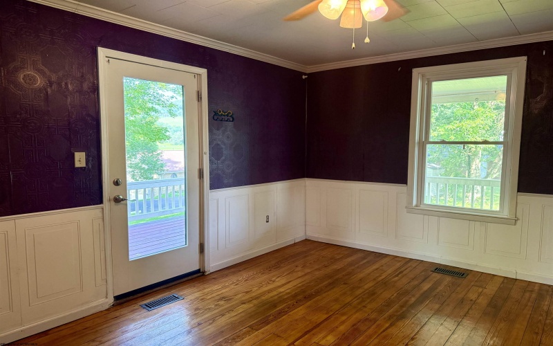 107 Jaycee Avenue, Terra Alta, West Virginia 26764, 3 Bedrooms Bedrooms, 7 Rooms Rooms,2 BathroomsBathrooms,Single Family Detached,For Sale,Jaycee,0,10166062