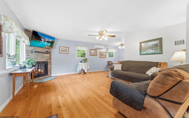 552 Beulah Road, Morgantown, West Virginia 26508, 3 Bedrooms Bedrooms, 7 Rooms Rooms,3 BathroomsBathrooms,Single Family Detached,For Sale,Beulah,0,10166059