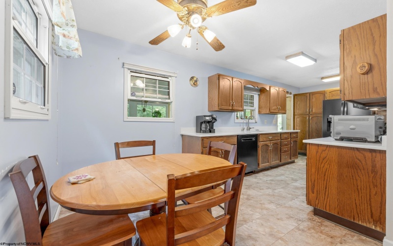 552 Beulah Road, Morgantown, West Virginia 26508, 3 Bedrooms Bedrooms, 7 Rooms Rooms,3 BathroomsBathrooms,Single Family Detached,For Sale,Beulah,0,10166059