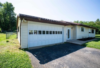 1617 Russell Court, Fairmont, West Virginia 26554, 2 Bedrooms Bedrooms, 4 Rooms Rooms,2 BathroomsBathrooms,Single Family Detached,For Sale,Russell,0,10166069