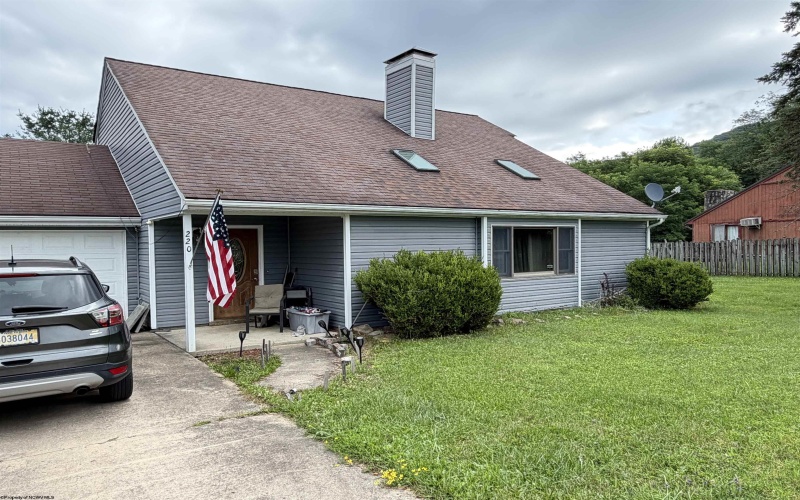 220 Red Oak Lane, Elkins, West Virginia 26241, 3 Bedrooms Bedrooms, 8 Rooms Rooms,2 BathroomsBathrooms,Single Family Detached,For Sale,Red Oak,0,10166073