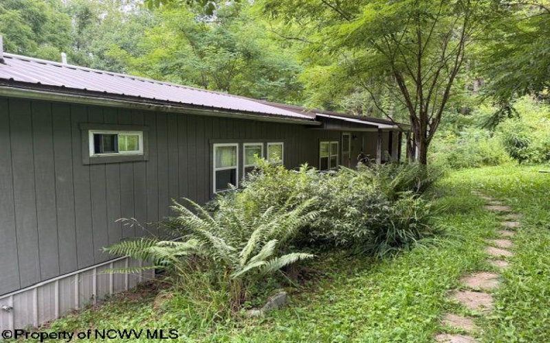 59 Adobe Drive, Belington, West Virginia 26250, 3 Bedrooms Bedrooms, 5 Rooms Rooms,1 BathroomBathrooms,Single Family Detached,For Sale,Adobe,0,10166071
