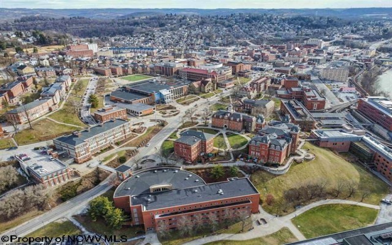 2009 University Avenue, Morgantown, West Virginia 26505, 1 Bedroom Bedrooms, 7 Rooms Rooms,1 BathroomBathrooms,Residential Rentals,For Rent,University,0,10166082