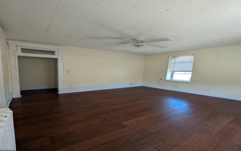 2009 University Avenue, Morgantown, West Virginia 26505, 1 Bedroom Bedrooms, 7 Rooms Rooms,1 BathroomBathrooms,Residential Rentals,For Rent,University,0,10166082
