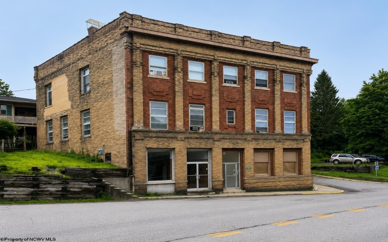 100 B State Avenue, Terra Alta, West Virginia 26764, 0 , 0 ,0,Commercial (lease),For Rent,State,0,10166093