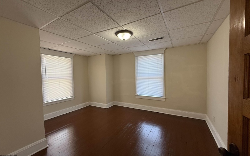455 Washington Avenue, Clarksburg, West Virginia 26301, 4 Bedrooms Bedrooms, 10 Rooms Rooms,3 BathroomsBathrooms,Single Family Detached,For Sale,Washington,0,10166090