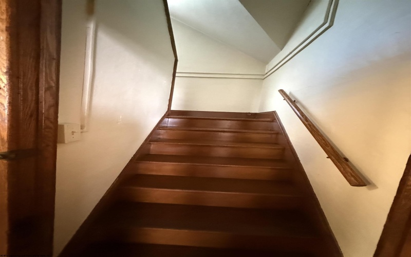 455 Washington Avenue, Clarksburg, West Virginia 26301, 4 Bedrooms Bedrooms, 10 Rooms Rooms,3 BathroomsBathrooms,Single Family Detached,For Sale,Washington,0,10166090