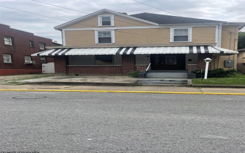 455 Washington Avenue, Clarksburg, West Virginia 26301, 4 Bedrooms Bedrooms, 10 Rooms Rooms,3 BathroomsBathrooms,Single Family Detached,For Sale,Washington,0,10166090