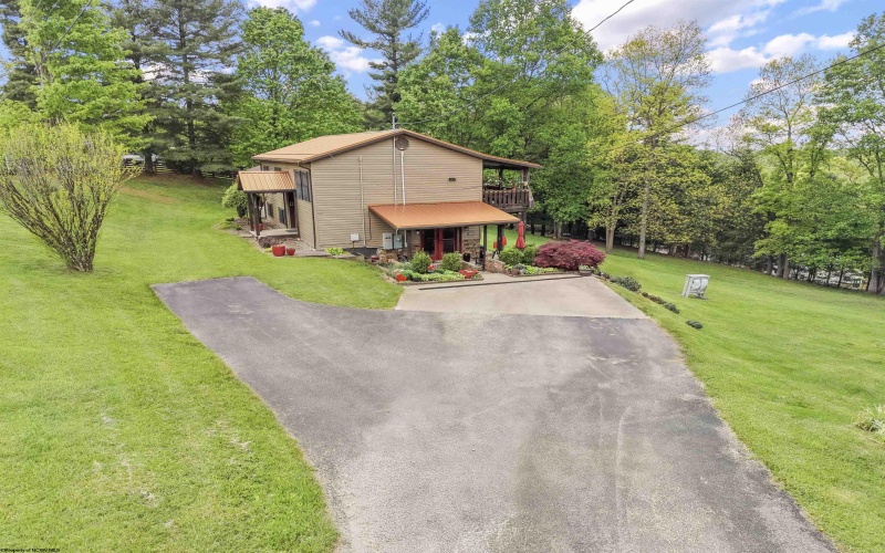 110 Seminole Trail, Buckhannon, West Virginia 26201, 2 Bedrooms Bedrooms, 6 Rooms Rooms,2 BathroomsBathrooms,Single Family Detached,For Sale,Seminole,0,10166106
