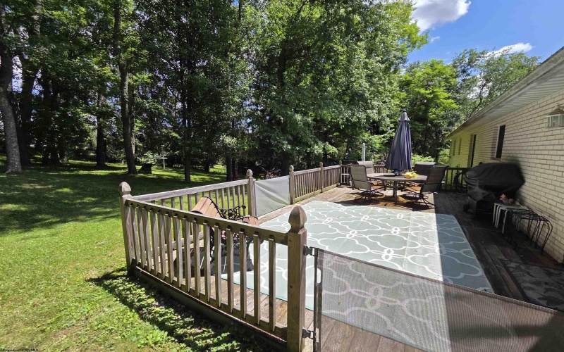 49 Price Hill Road, Morgantown, West Virginia 26501-2319, 3 Bedrooms Bedrooms, 7 Rooms Rooms,3 BathroomsBathrooms,Single Family Detached,For Sale,Price Hill,0,10166125