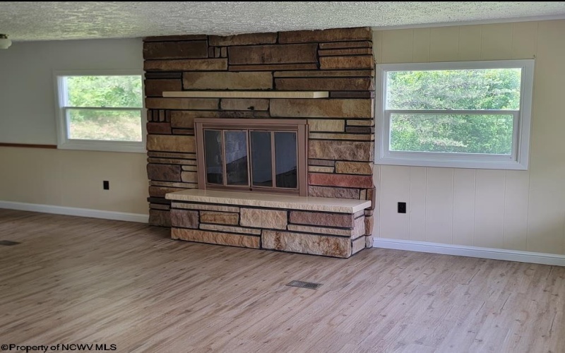 46 Pounds Hollow Road, Morgantown, West Virginia 26508, 3 Bedrooms Bedrooms, 6 Rooms Rooms,2 BathroomsBathrooms,Single Family Detached,For Sale,Pounds Hollow,0,10166128