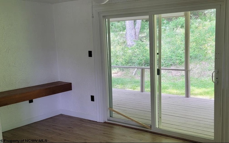 46 Pounds Hollow Road, Morgantown, West Virginia 26508, 3 Bedrooms Bedrooms, 6 Rooms Rooms,2 BathroomsBathrooms,Single Family Detached,For Sale,Pounds Hollow,0,10166128