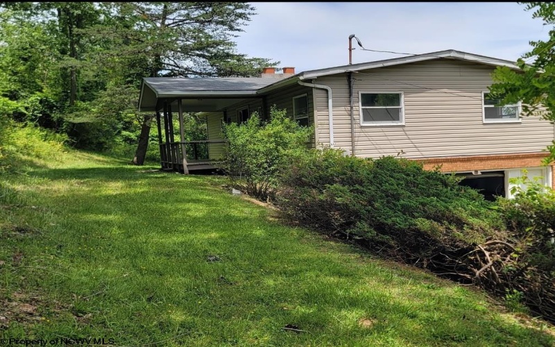46 Pounds Hollow Road, Morgantown, West Virginia 26508, 3 Bedrooms Bedrooms, 6 Rooms Rooms,2 BathroomsBathrooms,Single Family Detached,For Sale,Pounds Hollow,0,10166128