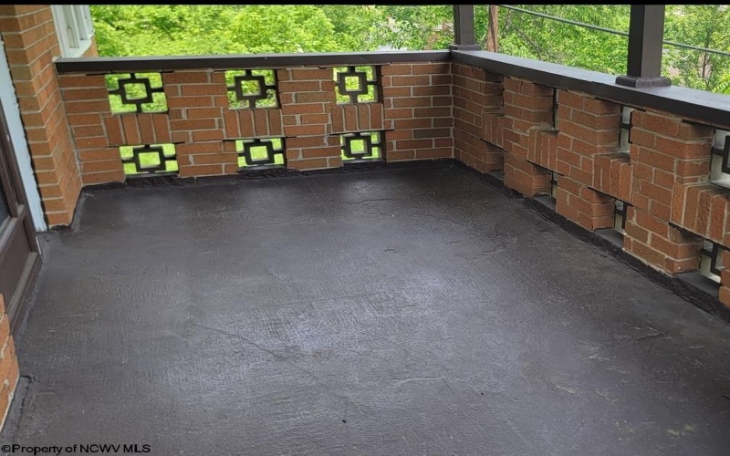 46 Pounds Hollow Road, Morgantown, West Virginia 26508, 3 Bedrooms Bedrooms, 6 Rooms Rooms,2 BathroomsBathrooms,Single Family Detached,For Sale,Pounds Hollow,0,10166128