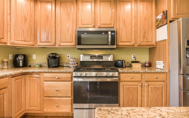 2 Amber Ridge, Morgantown, West Virginia 26508, 3 Bedrooms Bedrooms, 5 Rooms Rooms,2 BathroomsBathrooms,Single Family Detached,For Sale,Amber,0,10166129