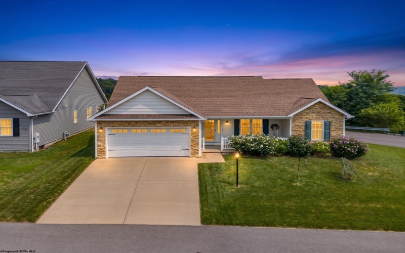 2 Amber Ridge, Morgantown, West Virginia 26508, 3 Bedrooms Bedrooms, 5 Rooms Rooms,2 BathroomsBathrooms,Single Family Detached,For Sale,Amber,0,10166129