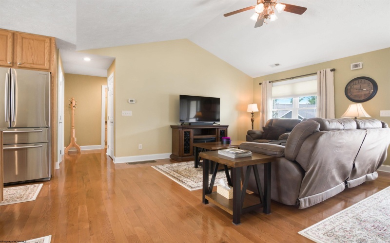 2 Amber Ridge, Morgantown, West Virginia 26508, 3 Bedrooms Bedrooms, 5 Rooms Rooms,2 BathroomsBathrooms,Single Family Detached,For Sale,Amber,0,10166129