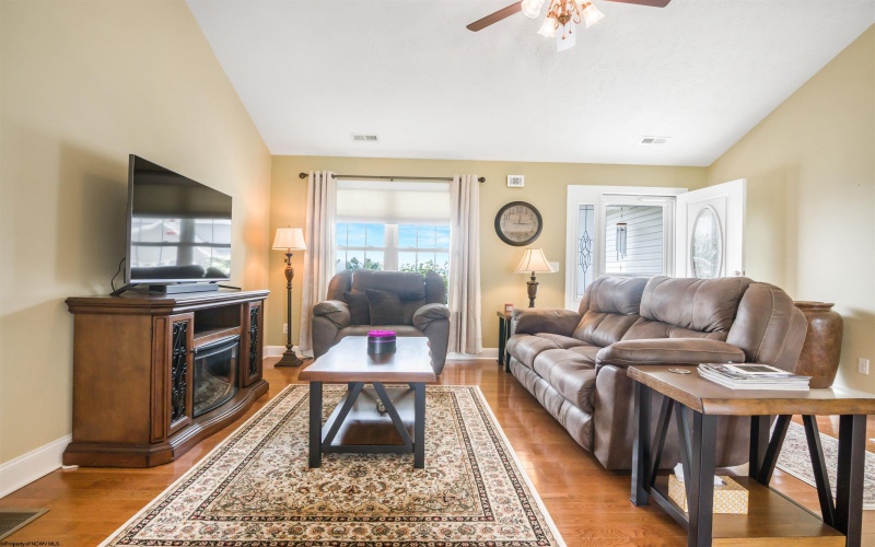 2 Amber Ridge, Morgantown, West Virginia 26508, 3 Bedrooms Bedrooms, 5 Rooms Rooms,2 BathroomsBathrooms,Single Family Detached,For Sale,Amber,0,10166129