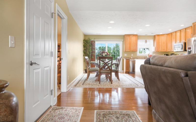 2 Amber Ridge, Morgantown, West Virginia 26508, 3 Bedrooms Bedrooms, 5 Rooms Rooms,2 BathroomsBathrooms,Single Family Detached,For Sale,Amber,0,10166129