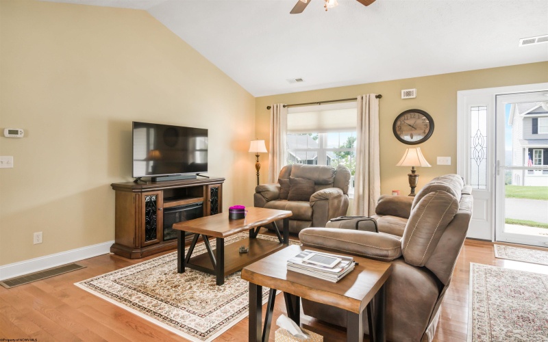 2 Amber Ridge, Morgantown, West Virginia 26508, 3 Bedrooms Bedrooms, 5 Rooms Rooms,2 BathroomsBathrooms,Single Family Detached,For Sale,Amber,0,10166129