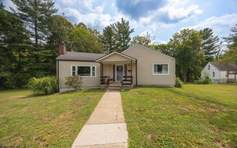 680 Verdun Street, Clarksburg, West Virginia 26301, 3 Bedrooms Bedrooms, 5 Rooms Rooms,2 BathroomsBathrooms,Single Family Detached,For Sale,Verdun,0,10166132