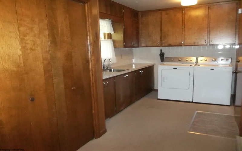 101 Homewood Drive, Elkins, West Virginia 26241, 4 Bedrooms Bedrooms, 10 Rooms Rooms,2 BathroomsBathrooms,Single Family Detached,For Sale,Homewood,0,10166131