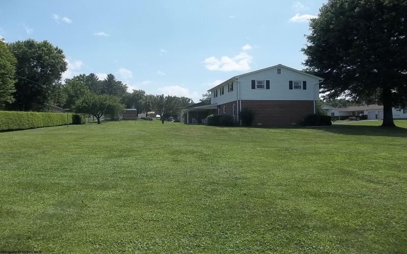 101 Homewood Drive, Elkins, West Virginia 26241, 4 Bedrooms Bedrooms, 10 Rooms Rooms,2 BathroomsBathrooms,Single Family Detached,For Sale,Homewood,0,10166131