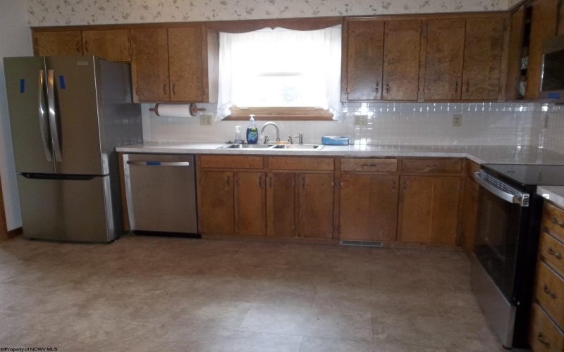 101 Homewood Drive, Elkins, West Virginia 26241, 4 Bedrooms Bedrooms, 10 Rooms Rooms,2 BathroomsBathrooms,Single Family Detached,For Sale,Homewood,0,10166131