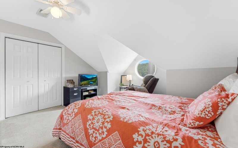 179 Sierra Place, Morgantown, West Virginia 26505, 3 Bedrooms Bedrooms, 6 Rooms Rooms,2 BathroomsBathrooms,Single Family Attached,For Sale,Sierra,0,10166145