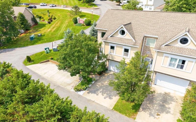 179 Sierra Place, Morgantown, West Virginia 26505, 3 Bedrooms Bedrooms, 6 Rooms Rooms,2 BathroomsBathrooms,Single Family Attached,For Sale,Sierra,0,10166145