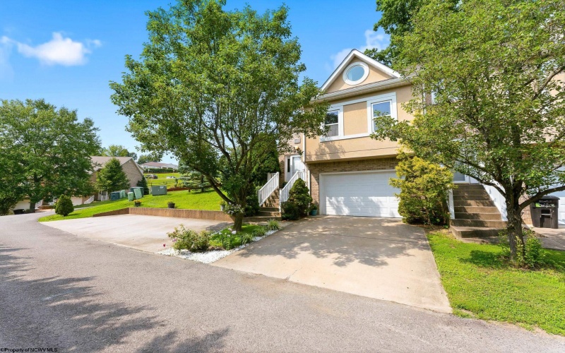 179 Sierra Place, Morgantown, West Virginia 26505, 3 Bedrooms Bedrooms, 6 Rooms Rooms,2 BathroomsBathrooms,Single Family Attached,For Sale,Sierra,0,10166145