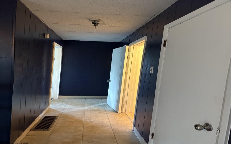 841 Stewart Street, Morgantown, West Virginia 26505, 2 Bedrooms Bedrooms, 3 Rooms Rooms,1 BathroomBathrooms,Residential Rentals,For Rent,Stewart,0,10166139