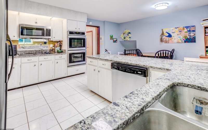 1340 Cherry Lane, Morgantown, West Virginia 26505, 4 Bedrooms Bedrooms, 11 Rooms Rooms,3 BathroomsBathrooms,Single Family Detached,For Sale,Cherry,0,10166151
