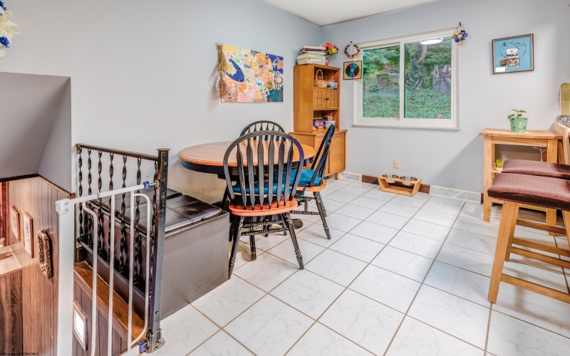1340 Cherry Lane, Morgantown, West Virginia 26505, 4 Bedrooms Bedrooms, 11 Rooms Rooms,3 BathroomsBathrooms,Single Family Detached,For Sale,Cherry,0,10166151
