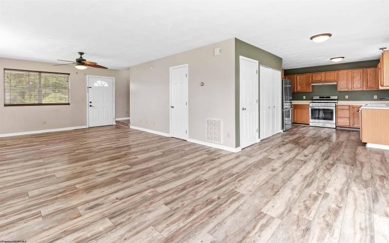 1255 Carlisle Avenue, Morgantown, West Virginia 26505, 3 Bedrooms Bedrooms, 6 Rooms Rooms,2 BathroomsBathrooms,Single Family Detached,For Sale,Carlisle,0,10166142