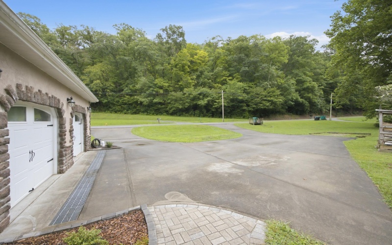 4217 Chapel Road, Gassaway, West Virginia 26624, 4 Bedrooms Bedrooms, 9 Rooms Rooms,2 BathroomsBathrooms,Single Family Detached,For Sale,Chapel,0,10166140