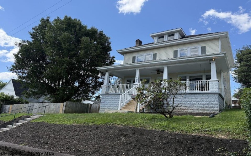 205 Waverly Way, Clarksburg, West Virginia 26301, 5 Bedrooms Bedrooms, 9 Rooms Rooms,2 BathroomsBathrooms,Single Family Detached,For Sale,Waverly,0,10166174 205 Waverly Way, Clarksburg, West Virginia 26301, 5 Bedrooms Bedrooms, 9 Rooms Rooms,2 BathroomsBathrooms,Single Family Detached,For Sale,Waverly,0,10166174