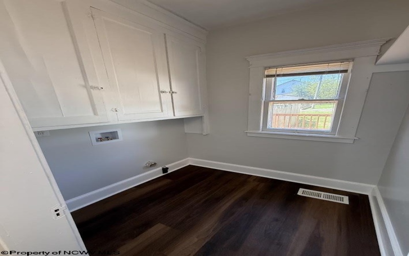 205 Waverly Way, Clarksburg, West Virginia 26301, 5 Bedrooms Bedrooms, 9 Rooms Rooms,2 BathroomsBathrooms,Single Family Detached,For Sale,Waverly,0,10166174 205 Waverly Way, Clarksburg, West Virginia 26301, 5 Bedrooms Bedrooms, 9 Rooms Rooms,2 BathroomsBathrooms,Single Family Detached,For Sale,Waverly,0,10166174