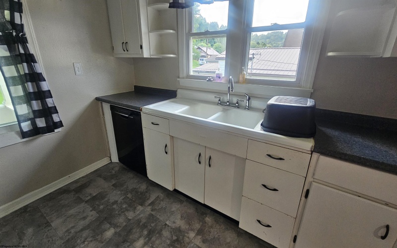 389 Monroe Avenue, Weston, West Virginia 26452, 2 Bedrooms Bedrooms, 5 Rooms Rooms,1 BathroomBathrooms,Single Family Detached,For Sale,Monroe,0,10166173 389 Monroe Avenue, Weston, West Virginia 26452, 2 Bedrooms Bedrooms, 5 Rooms Rooms,1 BathroomBathrooms,Single Family Detached,For Sale,Monroe,0,10166173
