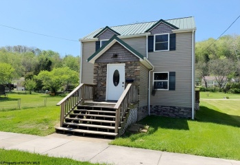 451 Maple Avenue, Philippi, West Virginia 26416, 3 Bedrooms Bedrooms, 5 Rooms Rooms,2 BathroomsBathrooms,Single Family Detached,For Sale,Maple,0,10164357
