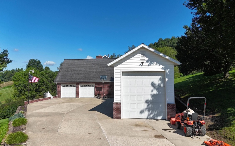 242 Linmad Lane, Lost Creek, West Virginia 26385, 4 Bedrooms Bedrooms, 9 Rooms Rooms,2 BathroomsBathrooms,Single Family Detached,For Sale,Linmad,0,10166195