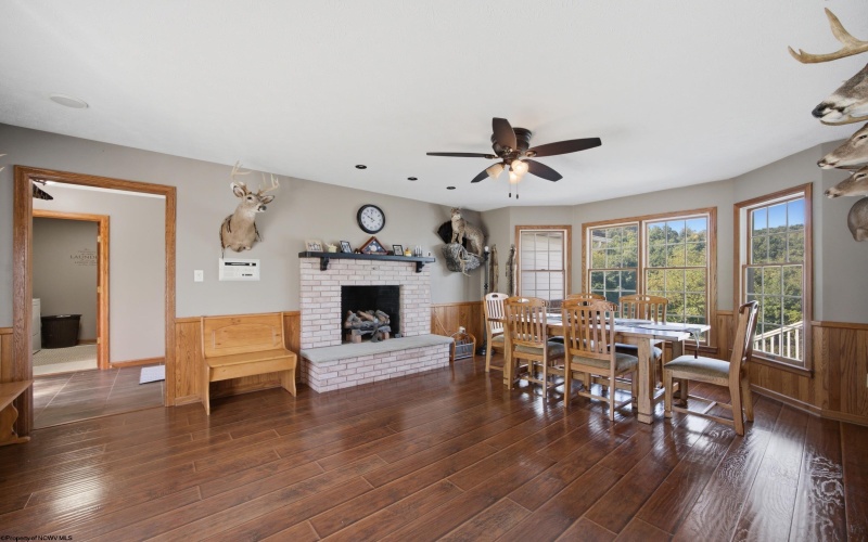 242 Linmad Lane, Lost Creek, West Virginia 26385, 4 Bedrooms Bedrooms, 9 Rooms Rooms,2 BathroomsBathrooms,Single Family Detached,For Sale,Linmad,0,10166195