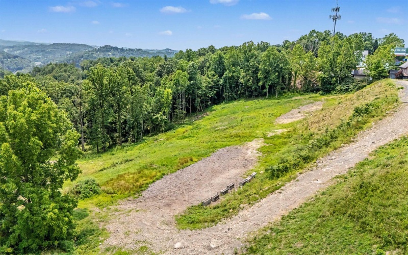 1644 Mileground Road, Morgantown, West Virginia 26505, 0 , 0 ,0,Commercial (for Sale),For Sale,Mileground,0,10166180