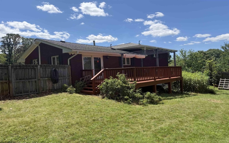 11 Plantation Drive, Morgantown, West Virginia 26508, 3 Bedrooms Bedrooms, 7 Rooms Rooms,2 BathroomsBathrooms,Single Family Detached,For Sale,Plantation,0,10166183 11 Plantation Drive, Morgantown, West Virginia 26508, 3 Bedrooms Bedrooms, 7 Rooms Rooms,2 BathroomsBathrooms,Single Family Detached,For Sale,Plantation,0,10166183