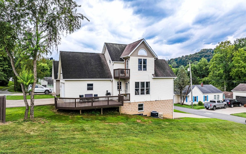 252 Main Street, Morgantown, West Virginia 26505, 3 Bedrooms Bedrooms, 9 Rooms Rooms,3 BathroomsBathrooms,Single Family Detached,For Sale,Main,0,10166185 252 Main Street, Morgantown, West Virginia 26505, 3 Bedrooms Bedrooms, 9 Rooms Rooms,3 BathroomsBathrooms,Single Family Detached,For Sale,Main,0,10166185