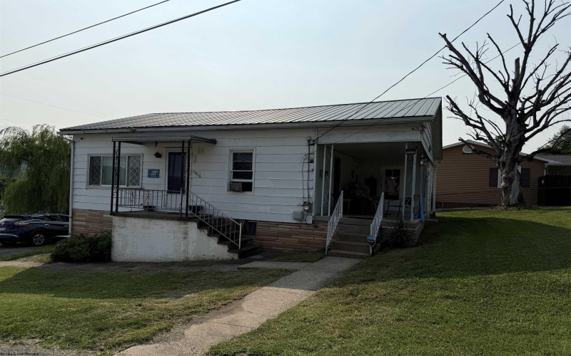 8265 Gordon Street, Stonewood, West Virginia 26301, 2 Bedrooms Bedrooms, 4 Rooms Rooms,1 BathroomBathrooms,Single Family Detached,For Sale,Gordon,0,10166186 8265 Gordon Street, Stonewood, West Virginia 26301, 2 Bedrooms Bedrooms, 4 Rooms Rooms,1 BathroomBathrooms,Single Family Detached,For Sale,Gordon,0,10166186